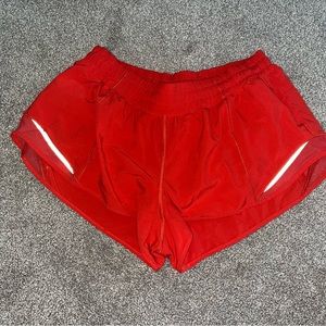 carnation red hotty hot 2.5 shorts size 12